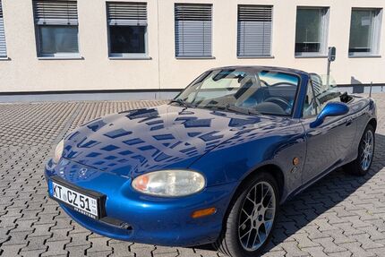 Mazda MX-5 156.000 km 8.690 &euro; Darmstadt 64295