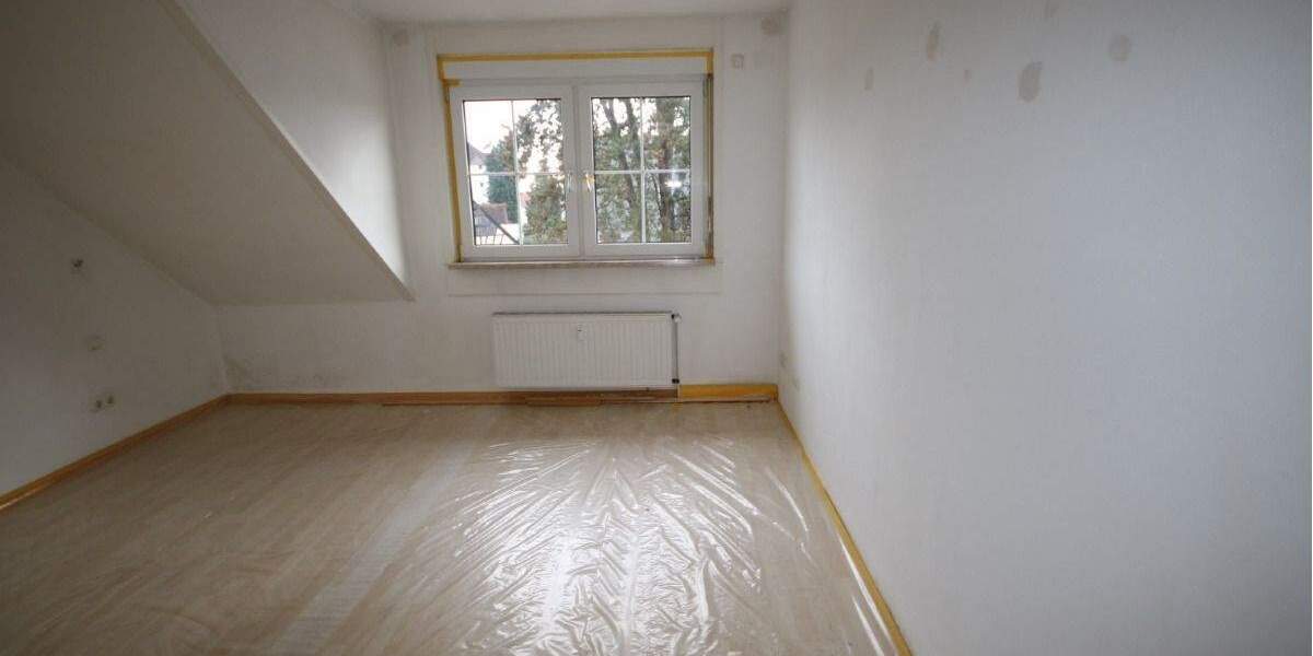 Gemütliche, renovierte 2-DG Wohnung in Eschborn + EBK 2 zimmer