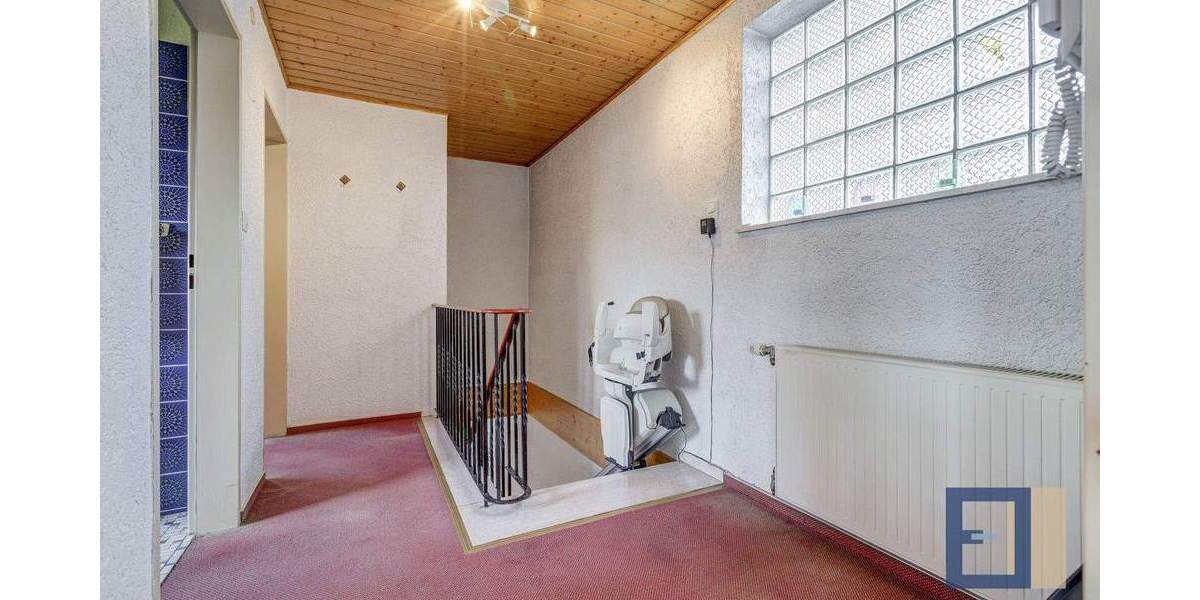 Einfamilienhaus Bischofsheim - 9 Zimmer, 215 m&sup2;, 529.950&euro; | Angebot:25691148