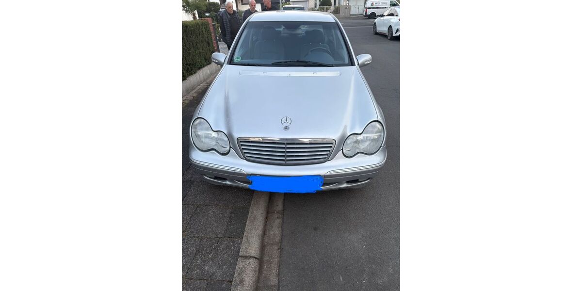 Mercedes-Benz C 180 62.000 km 6.500 &euro; Obertshausen 63179