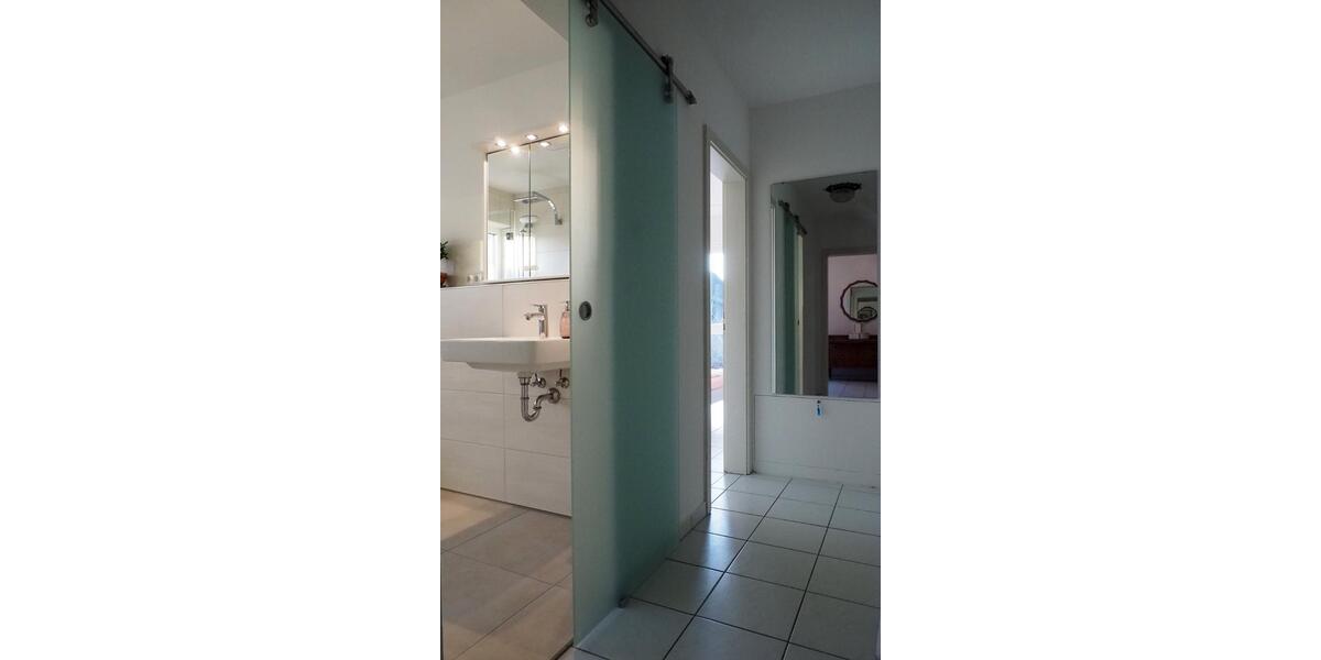 Doppelhaushälfte Griesheim - 4 Zimmer, 124 m&sup2;, 2.000&euro; | Angebot:25075972