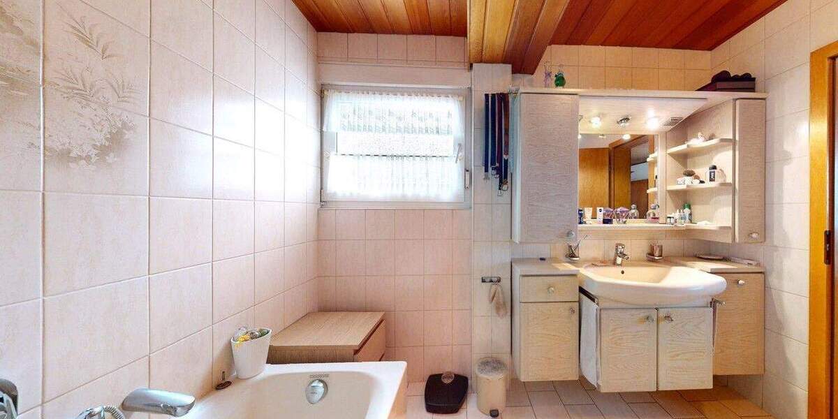 Einfamilienhaus Frankfurt am Main Nieder-Eschbach - 5 Zimmer, 96 m&sup2;, 360.000&euro; | Angebot:25626443