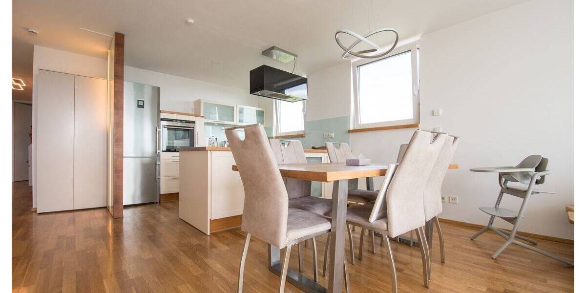 Moderne 3-Zimmerwohnung mit Panorama Skylineblick, EBK, Kellerabteil und TG-Platz! 3 zimmer