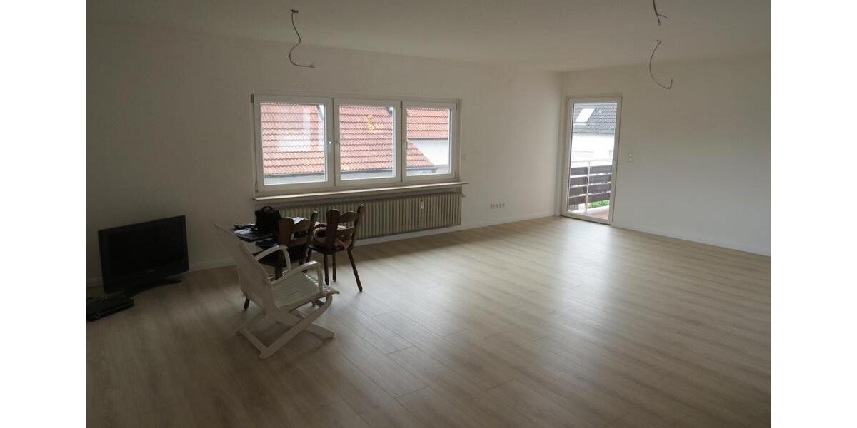 Etagenwohnung Hasselroth - 3 Zimmer, 95 m&sup2;, 890&euro; | Angebot:26493495