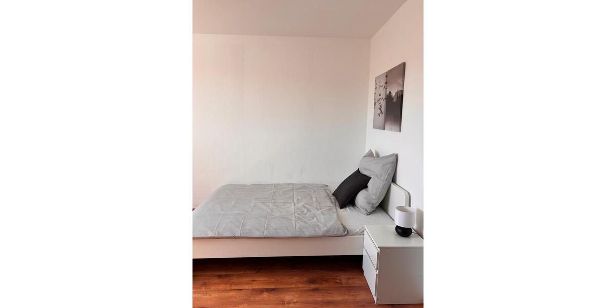 Etagenwohnung Frankfurt am Main Eschersheim - 1 Zimmer, 43 m&sup2;, 595&euro; | Angebot:26036934
