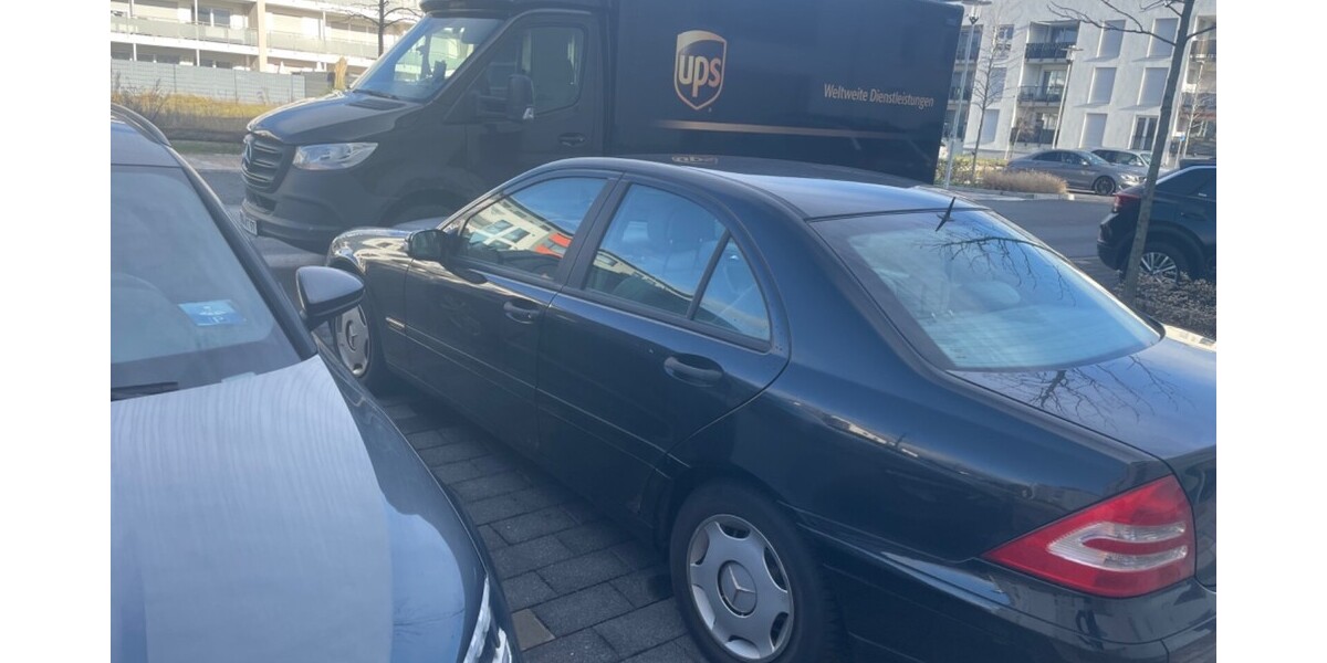 Mercedes-Benz C 180 254.000 km 1.800 &euro; Kelsterbach 65451