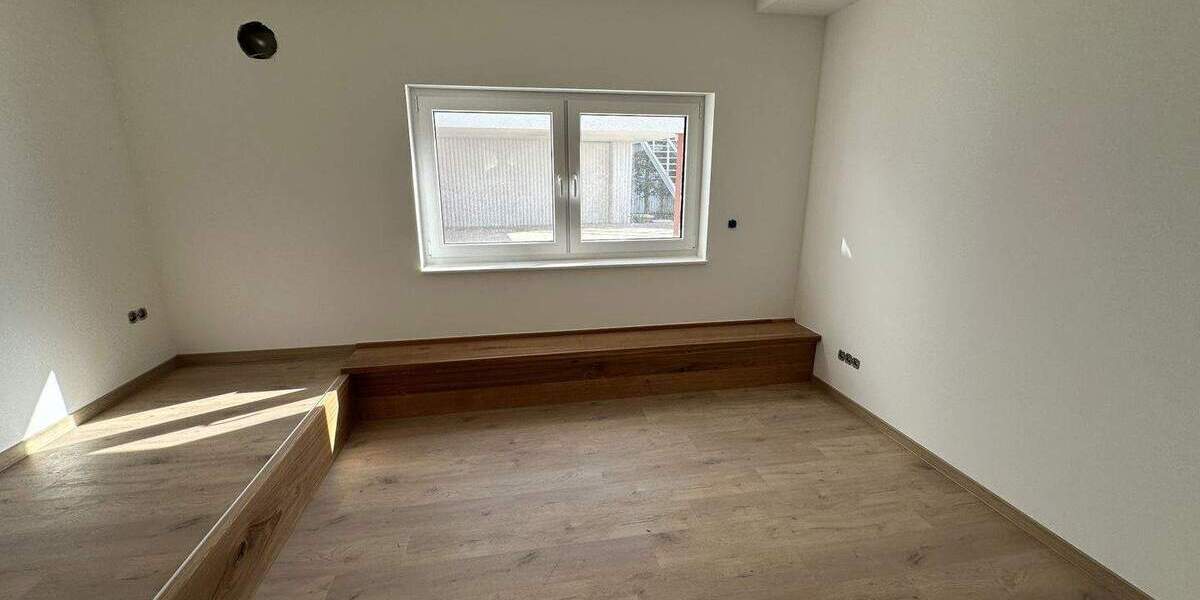 Etagenwohnung Karben Klein-Karben - 3 Zimmer, 170 m&sup2;, 2.050&euro; | Angebot:25665203