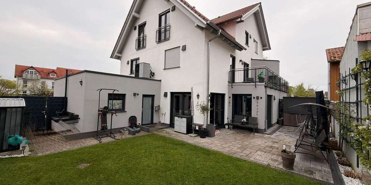 Einfamilienhaus Bruchköbel - 7 Zimmer, 190 m&sup2;, 2.950&euro; | Angebot:26186261