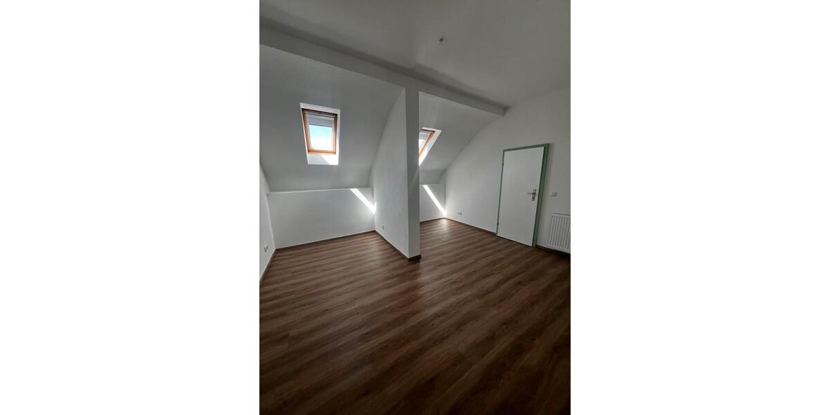 Einfamilienhaus Münster (Hessen) - 9 Zimmer, 180 m&sup2;, 2.450&euro; | Angebot:21530701