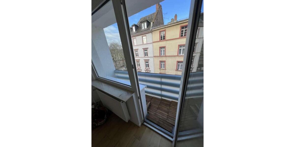 Etagenwohnung Frankfurt am Main Sachsenhausen - 2 Zimmer, 38 m&sup2;, 1.390&euro; | Angebot:25390230
