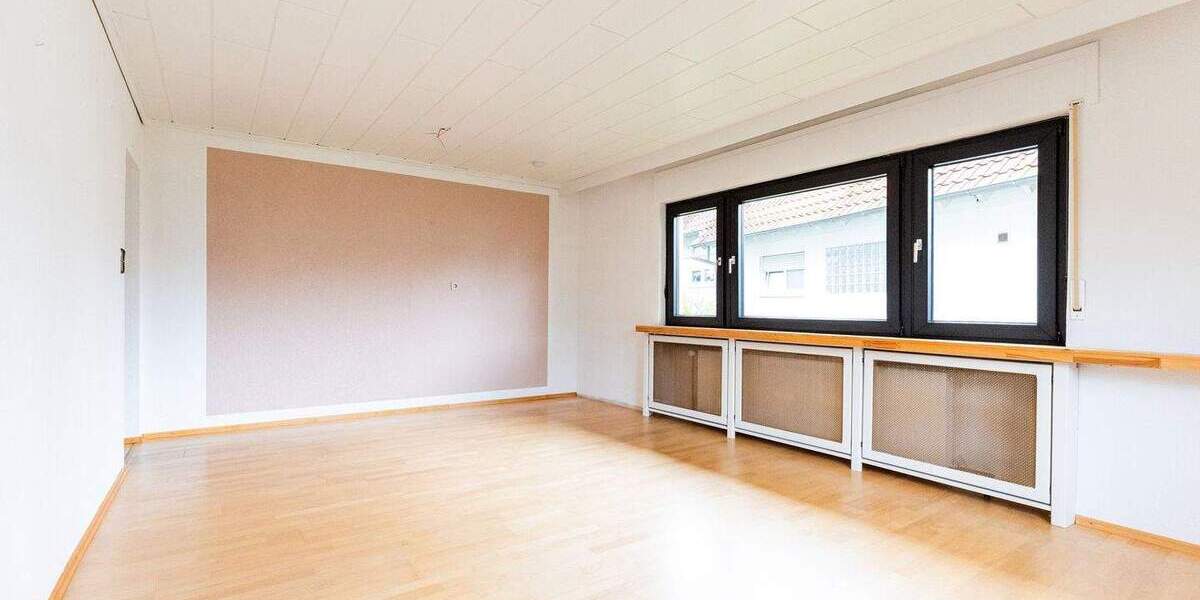 Mehrfamilienhaus, Wohnhaus Bischofsheim - 8 Zimmer, 695.000&euro; | Angebot:25660958