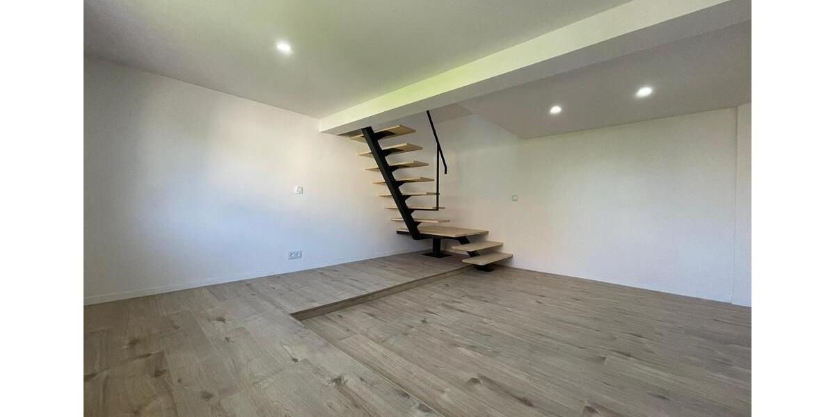 Modernes saniertes 3-stöckiges Haus (170 m²) in Hammersbach 6 zimmer