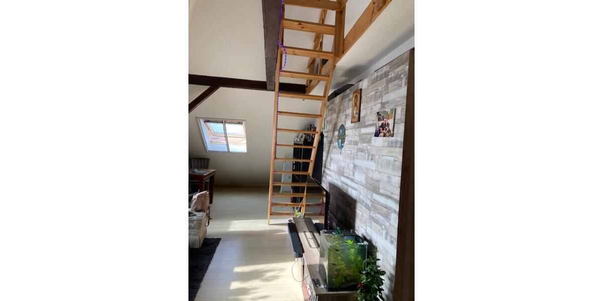 *** Gemütliche Dachgeschosswohnung mit Skylineblick *** 2.5 zimmer