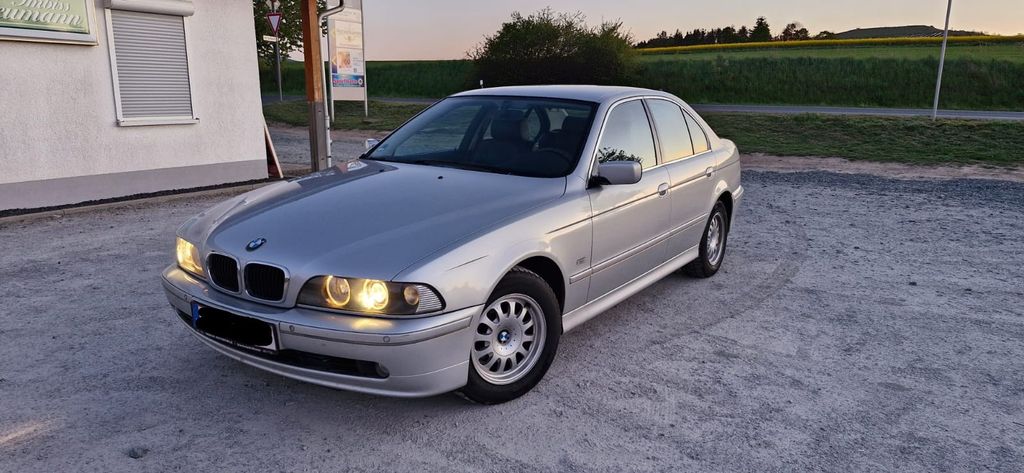 BMW 520 169.183 km 4.900 &euro; Sulzbach 65843