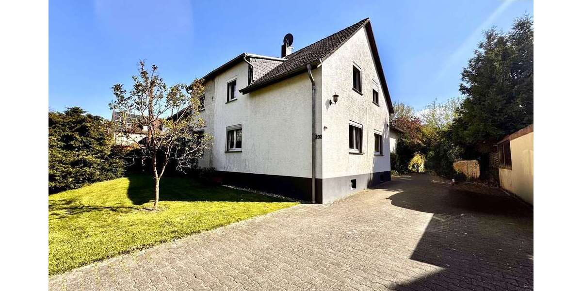 Haus zum Kaufen in Frankfurt am Main 475.000 € 180 m² 8 zimmer