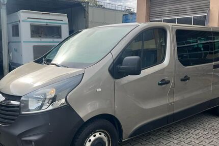 Opel Vivaro 310.000 km 8.490 &euro; Frankfurt am Main 65933