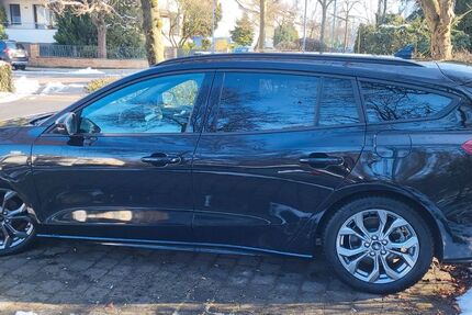 Ford Focus 17.321 km 21.190 &euro; Neu-Isenburg 63263