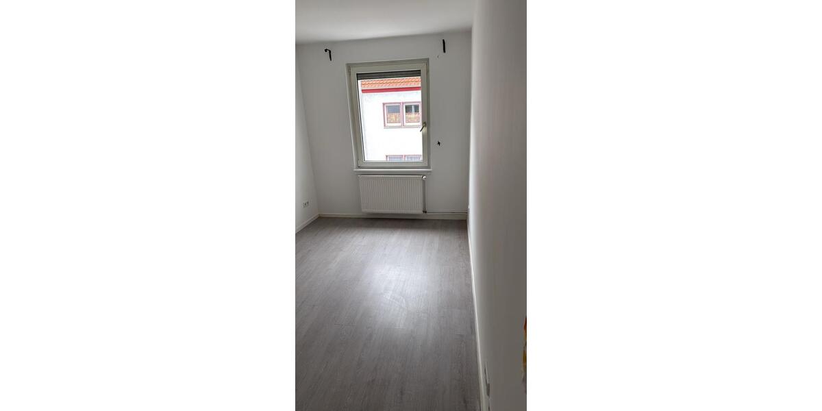 Etagenwohnung Hanau Groß-Steinheim - 3 Zimmer, 80 m&sup2;, 1.000&euro; | Angebot:25637661
