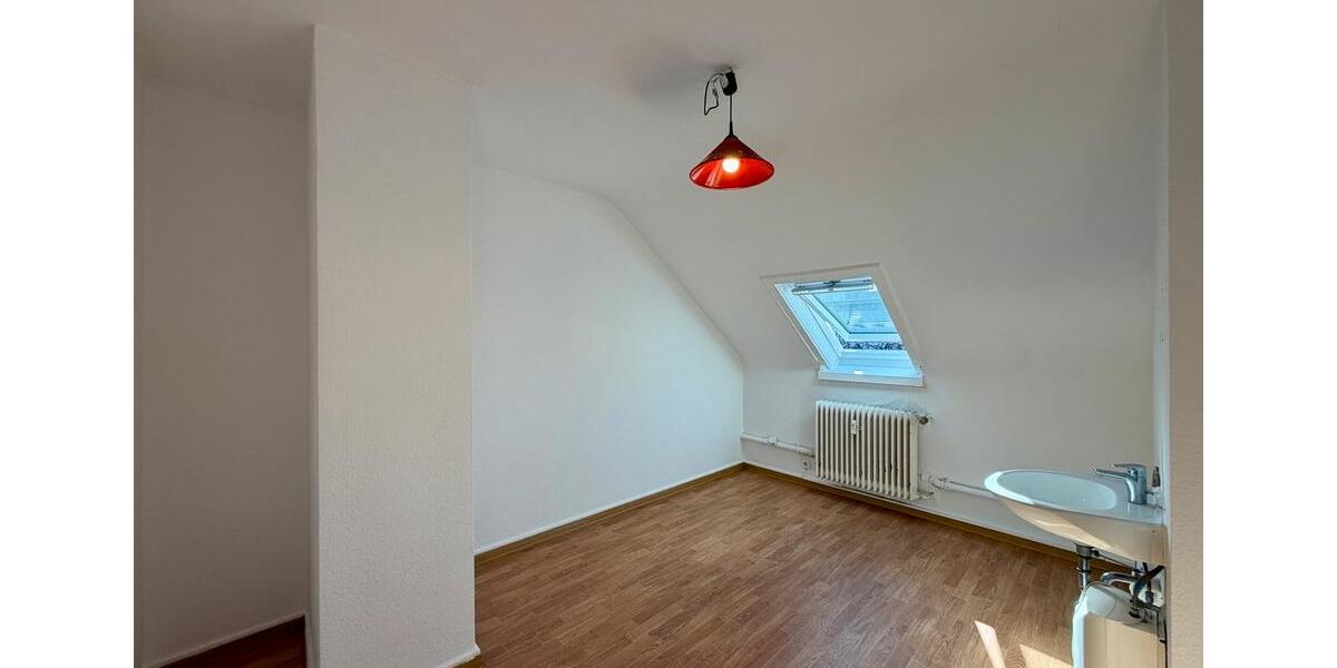 Etagenwohnung Frankfurt am Main Bergen-Enkheim - 1 Zimmer, 11 m&sup2;, 250&euro; | Angebot:26131071