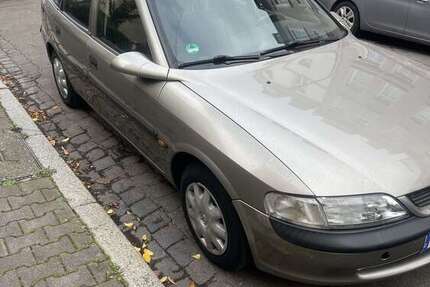 Opel Vectra 130.000 km 2.300 &euro; Frankfurt am Main, Stadt 60385
