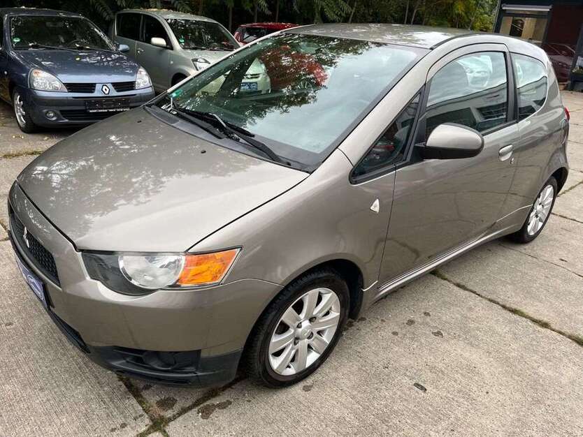 Mitsubishi Colt 35.000 km 8.490 € Dreieich 63303