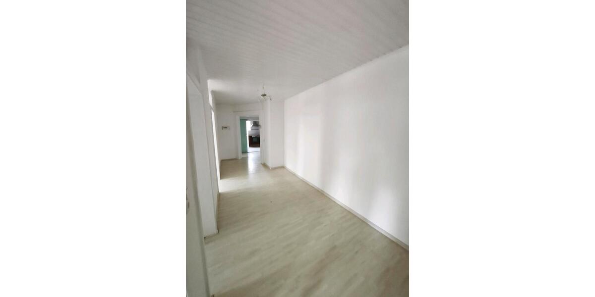 Etagenwohnung Babenhausen - 5.5 Zimmer, 145 m&sup2;, 1.500&euro; | Angebot:25049002
