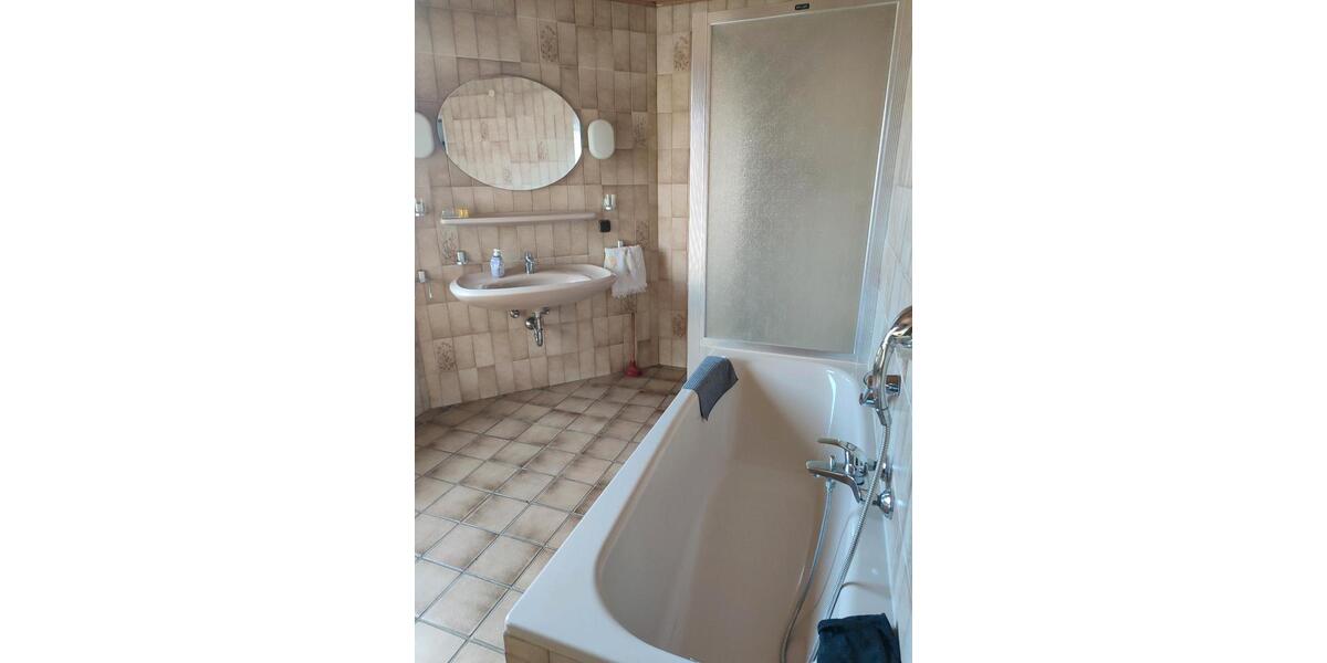 Dachgeschoßwohnung Frankfurt am Main Schwanheim - 1 Zimmer, 35 m&sup2;, 800&euro; | Angebot:26648477