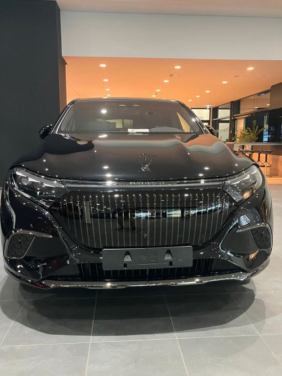 EQS SUV