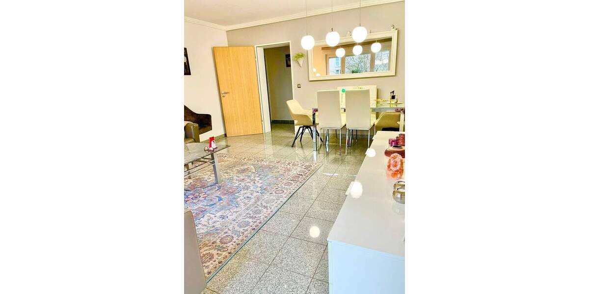 Lichtdurchflutete 4-Zimmer-Wohnung · 96 m² · Mainufer 4 zimmer