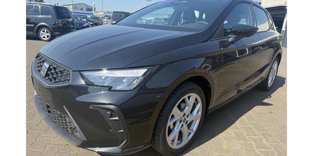 Seat Ibiza 1.0 TSI 70 kW Style/17Zoll/Winterp 2.677 km 17.999 &euro; Frankfurt 60386