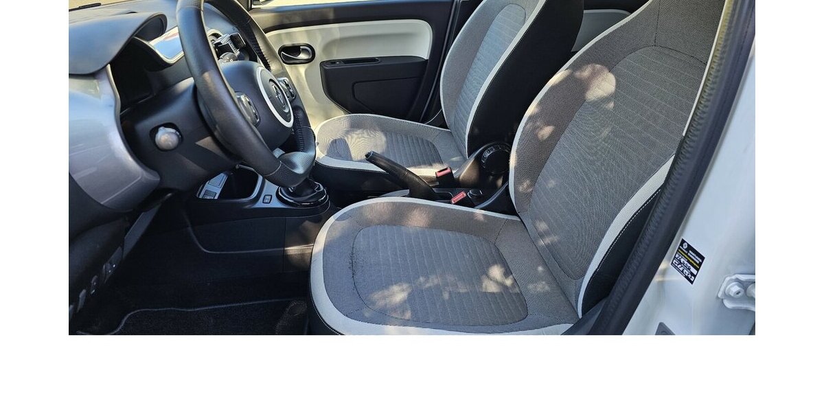 Renault Twingo Zen 48.935 km 10.945 &euro; Schwalbach/Taunus 65824