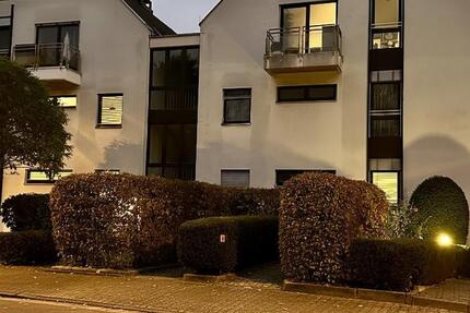 Wohnen mit Wellnessfaktor: Stilvolle 4-Zimmer-Wohnung mit Pool & Sauna in Bergen-Enkheim 4 zimmer