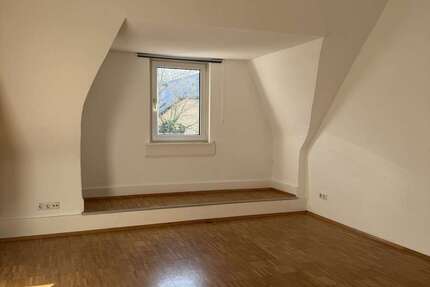 Wohnung zum Mieten in Frankfurt 1.580 € 94 m² 4 zimmer