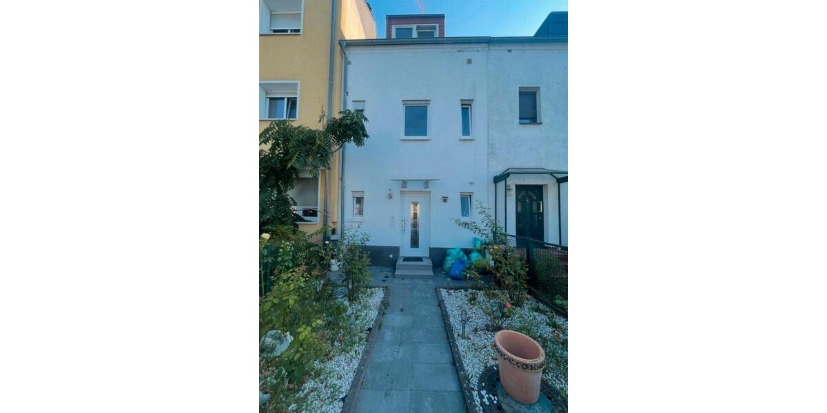 Erdgeschoßwohnung Frankfurt am Main Ostend - 1 Zimmer, 33 m&sup2;, 900&euro; | Angebot:26209850