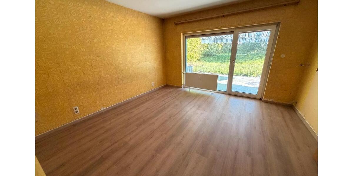 Erdgeschoßwohnung Wehrheim - 4 Zimmer, 110 m&sup2;, 1.800&euro; | Angebot:26400045