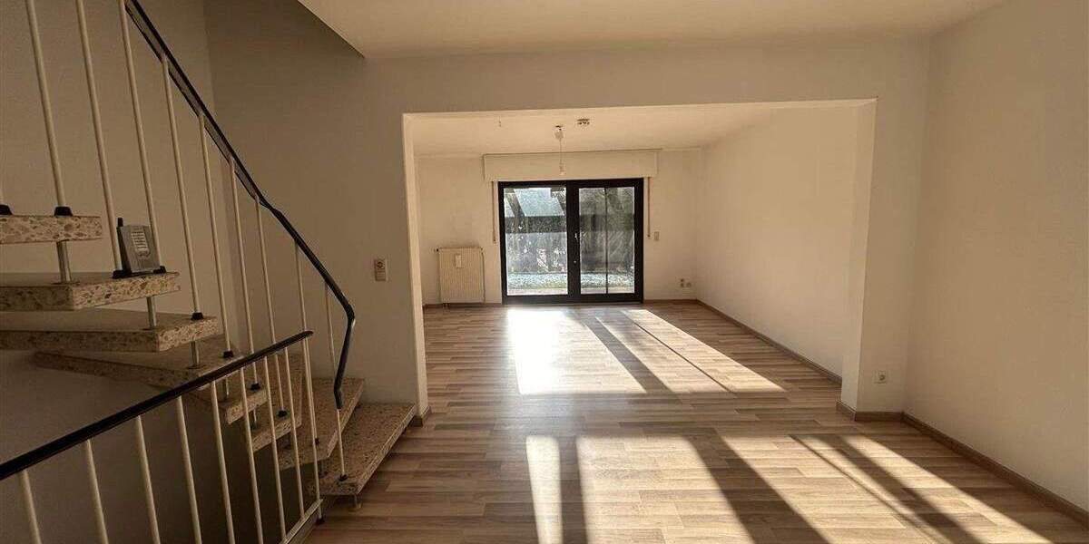 TOP-LAGE: Gepflegtes Reihenhaus mit vielen Extras! 5 zimmer