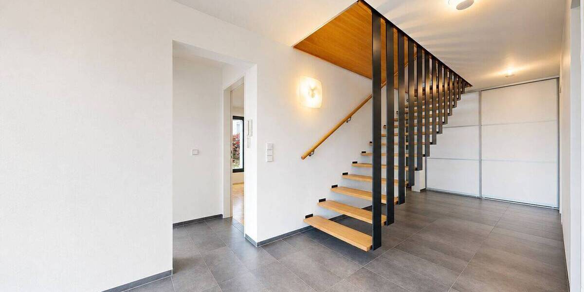 Einfamilienhaus Frankfurt am Main Bergen-Enkheim - 7 Zimmer, 252 m&sup2;, 2.290.000&euro; | Angebot:26554034