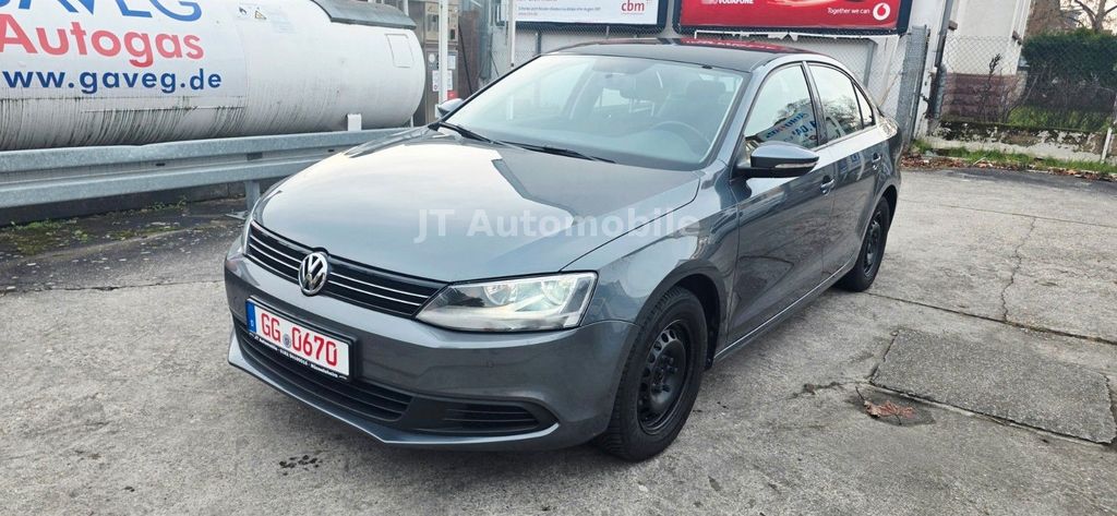 VW Jetta 133.000 km 8.990 &euro; Rüsselsheim am Main 65428