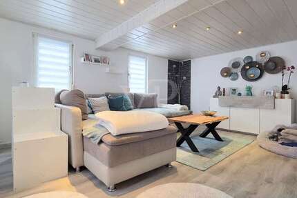 Haus Neu-Anspach Anspach - 11 Zimmer, 265 m&sup2;, 449.000&euro; | Angebot:26563770
