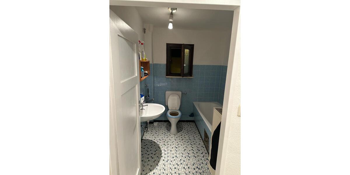 Helle Dachgeschosswohnung (42 m²) ohne Dachschrägen in Hanau 2 zimmer