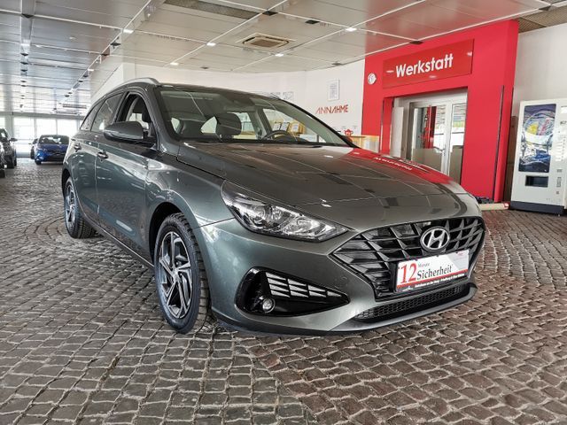 Hyundai i30 51.280 km 17.390 &euro; Ober Mörlen 61239