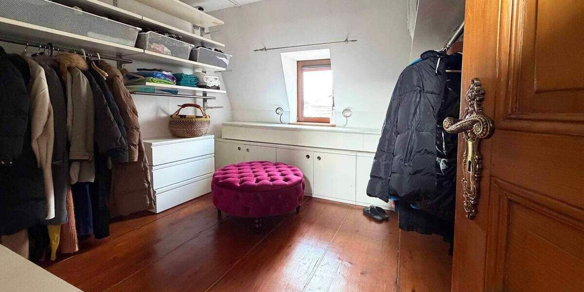 Historisches Stadthaus mit Gründerzeit-Charme im Herzen von Bad Vilbel! 4 zimmer