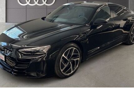 Audi e-tron GT 33.280 km 64.650 &euro; Frankfurt am Main 60314