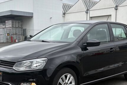 VW Polo 109.000 km 9.490 &euro; Frankfurt 60386