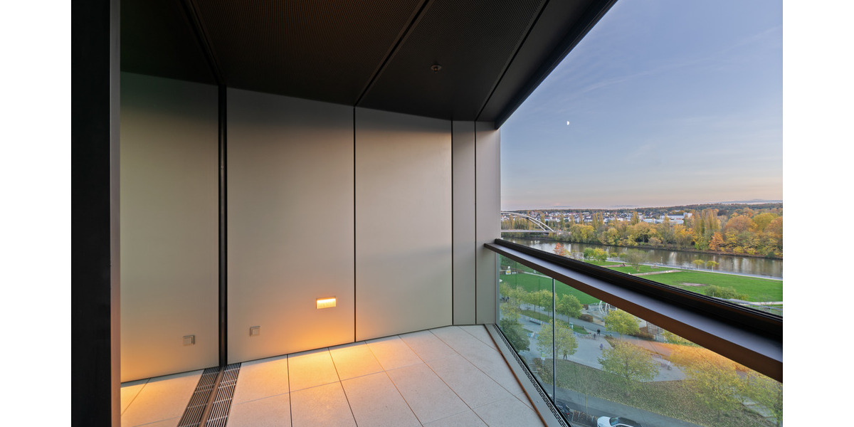 Etagenwohnung Frankfurt am Main Ostend - 2 Zimmer, 63 m&sup2;, 1.960&euro; | Angebot:25690988