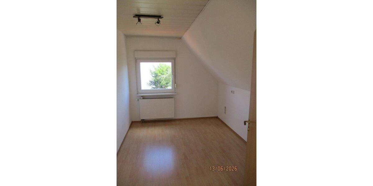Einfamilienhaus Friedberg Bruchenbrücken - 7 Zimmer, 132 m&sup2;, 1.500&euro; | Angebot:26891993