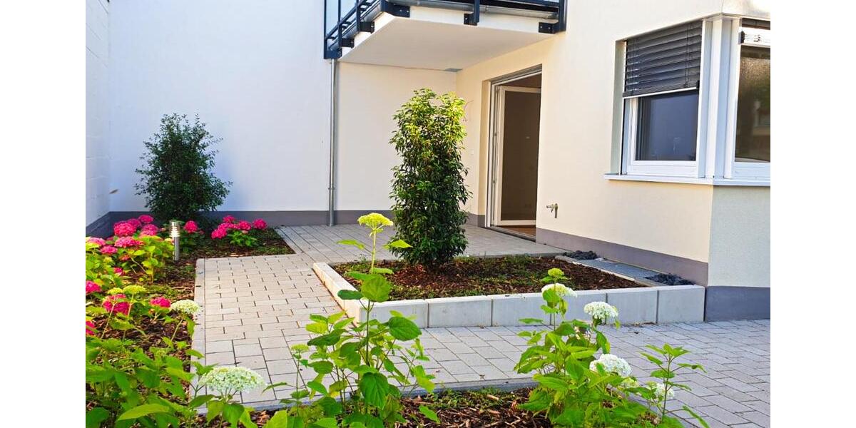 Erdgeschoßwohnung Frankfurt am Main Fechenheim - 2 Zimmer, 82 m&sup2;, 1.400&euro; | Angebot:25129076