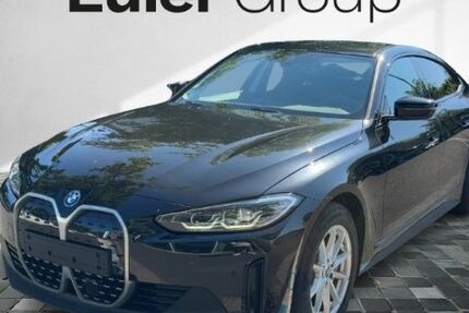 BMW i4 30.119 km 32.999 &euro; Frankfurt 60314