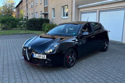 Alfa Romeo Giulietta 137.000 km 14.999 &euro; Frankfurt am Main 65933