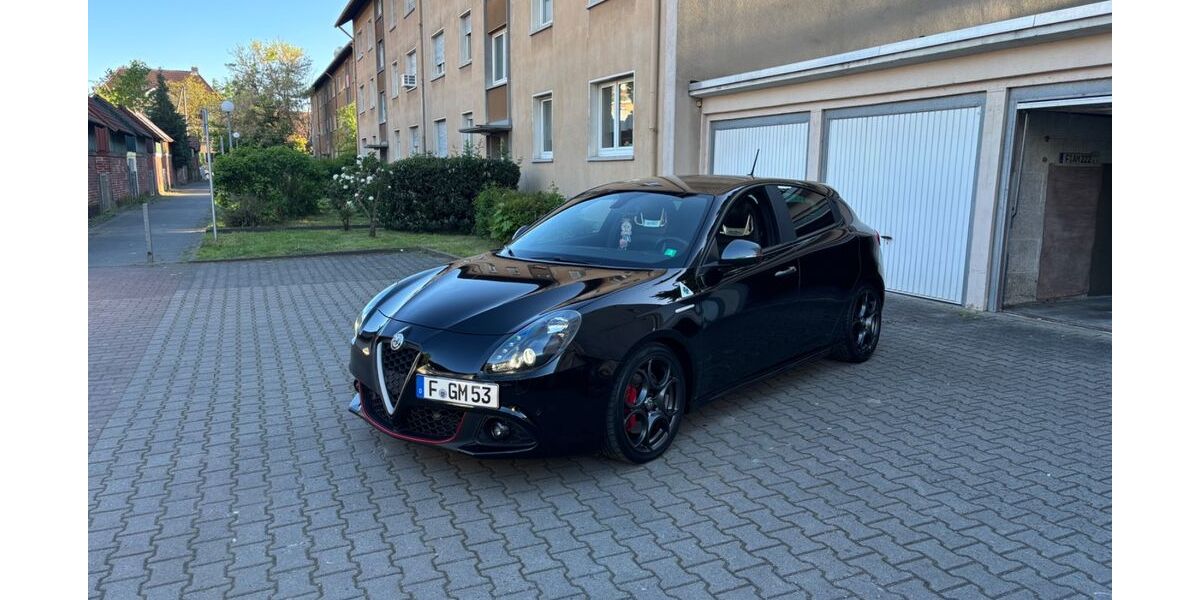 Alfa Romeo Giulietta 137.000 km 14.999 &euro; Frankfurt am Main 65933